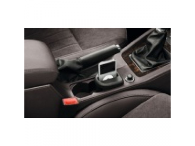 Держатель мультимедийных устройств в центральной консоли Volkswagen